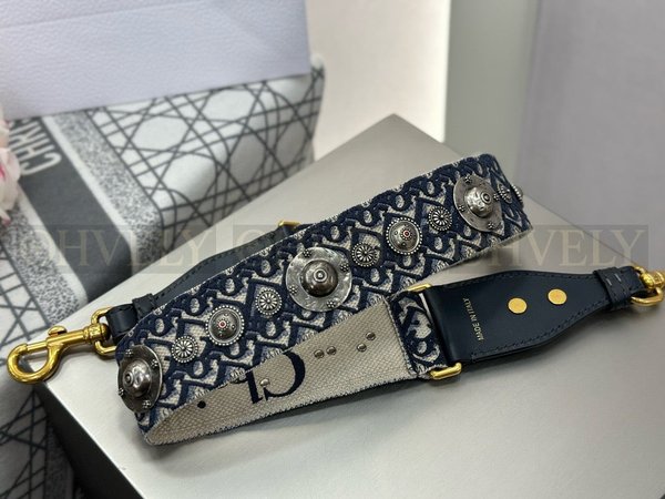 디올 보헤미안 스트랩