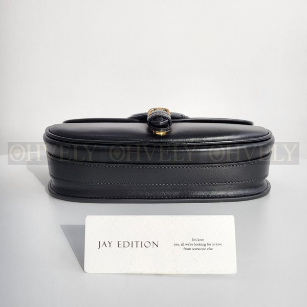 디올 바비백 레더 이스트웨스트