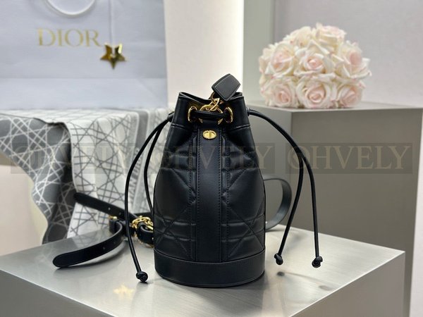 디올 매크로까나쥬 카로 스몰 백팩