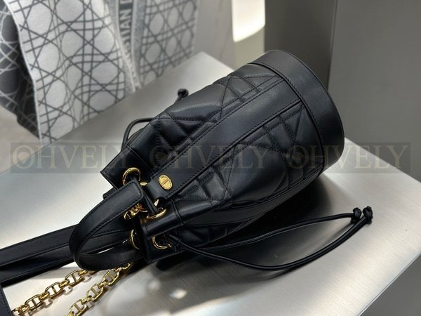 디올 매크로까나쥬 카로 스몰 백팩