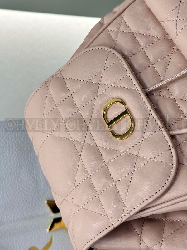 디올 매크로까나쥬 카로 백팩 미디움