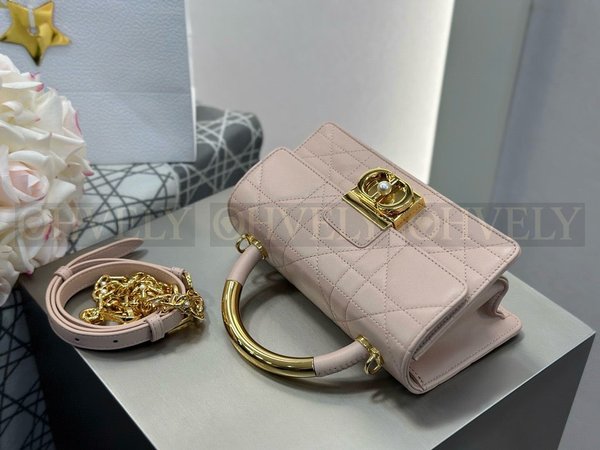 디올 매크로까나쥬 앙주백