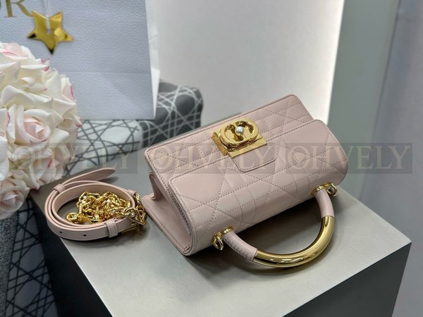 디올 매크로까나쥬 앙주백