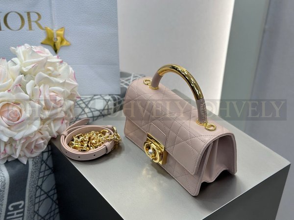 디올 매크로까나쥬 앙주백