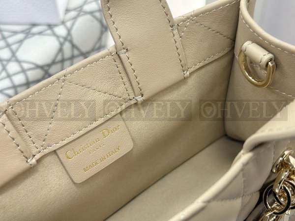 디올 매크로까나쥬 북 토트백 미니