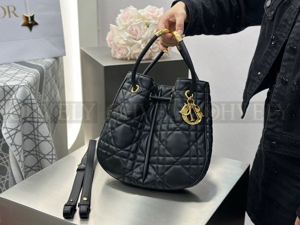 디올 매크로까나쥬 노리타 숄더백 미디움