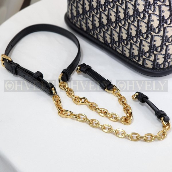 디올 C'est 오블리크 버킷백 미디움