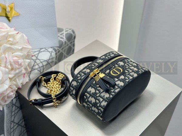 디올 30몽테인 베니티 케이스