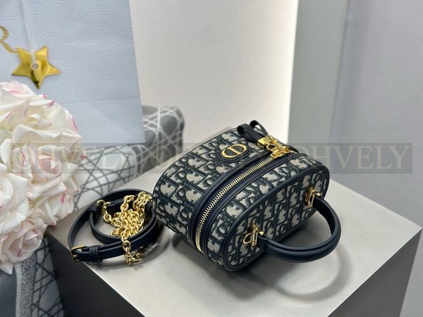 디올 30몽테인 베니티 케이스