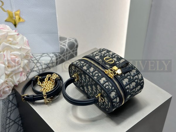 디올 30몽테인 베니티 케이스