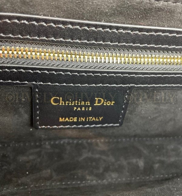 디올 30 몽테인 아베뉴