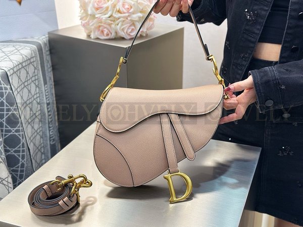 디올 새들 스트랩백 그레인 미디움