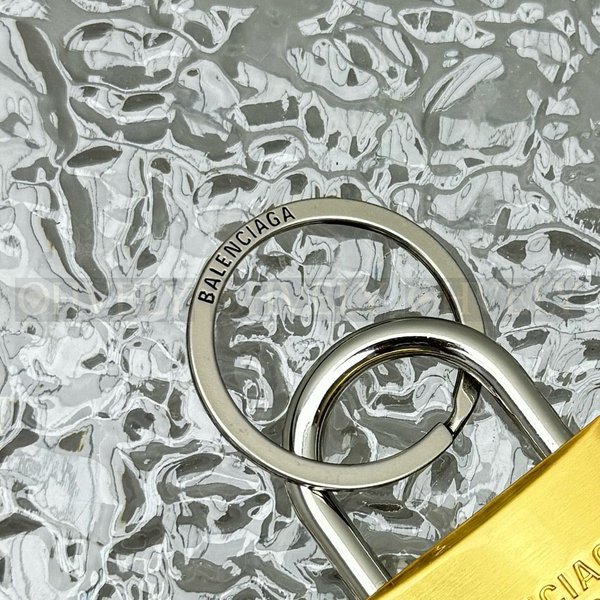 발렌시아가 골드 락 키링