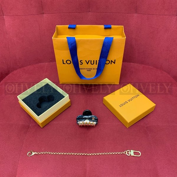 루이비통 헤어 클립 백 참 1