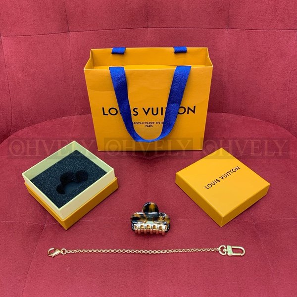 루이비통 헤어 클립 백 참 2