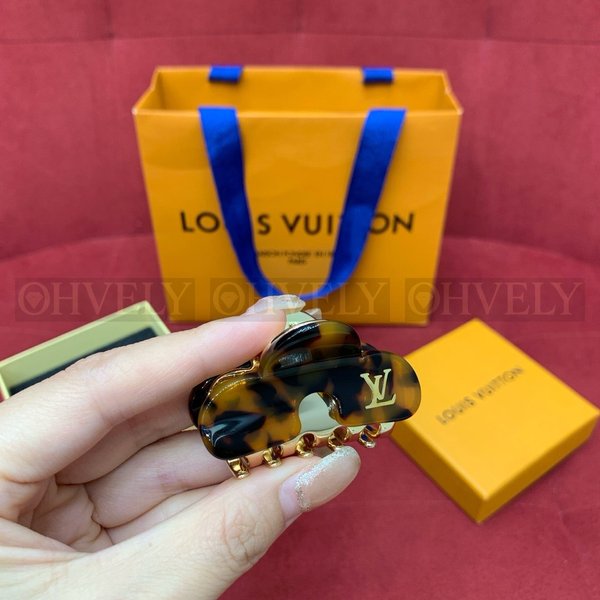 루이비통 헤어 클립 백 참 2