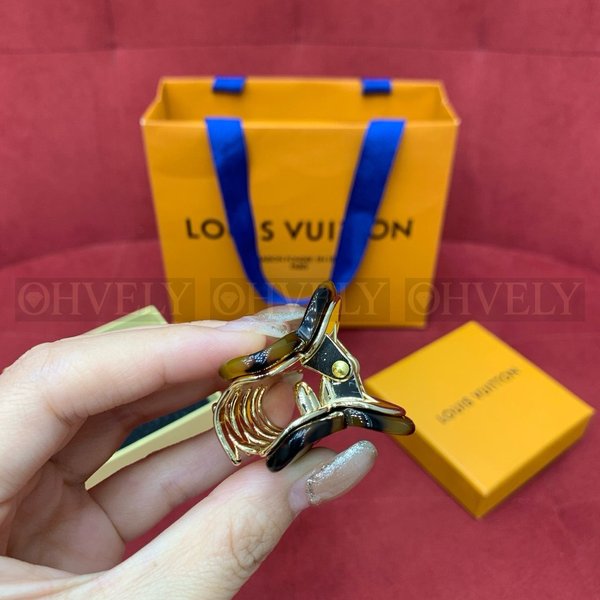 루이비통 헤어 클립 백 참 2