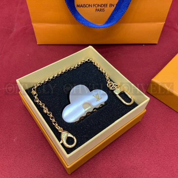 루이비통 헤어 클립 백 참 3