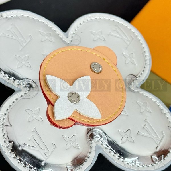 루이비통 비비엔 헤드 모노그램 미러 키 홀더