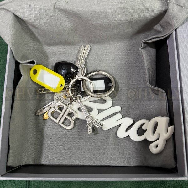 발렌시아가 키링