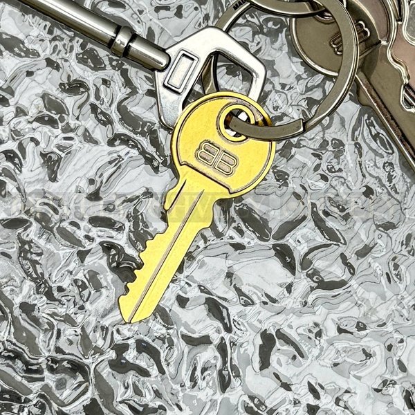 발렌시아가 올드스쿨 키링