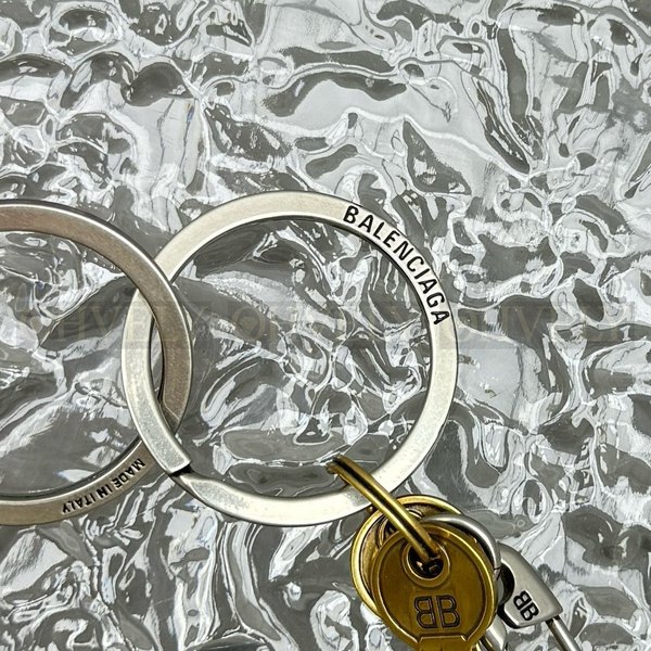 발렌시아가 올드스쿨 키링