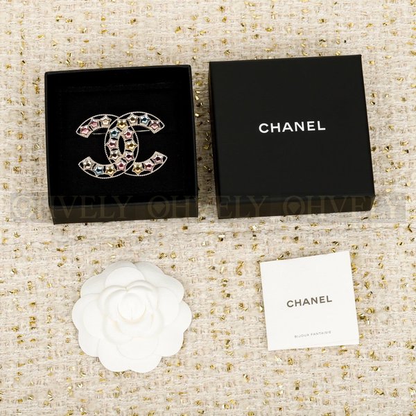 샤넬 브로치