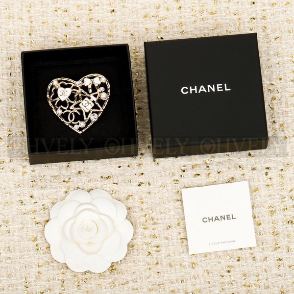 샤넬 브로치
