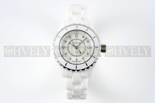 샤넬 J12 워치 33mm 화이트 다이아 인디케이터 쿼츠