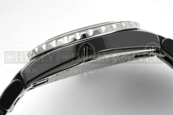 샤넬 J12 워치 33mm 블랙 쿼츠