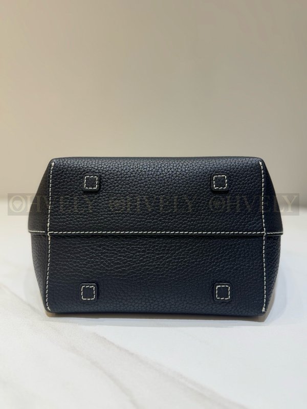 더로우 파크 토트 스티치 가죽 백 미디움