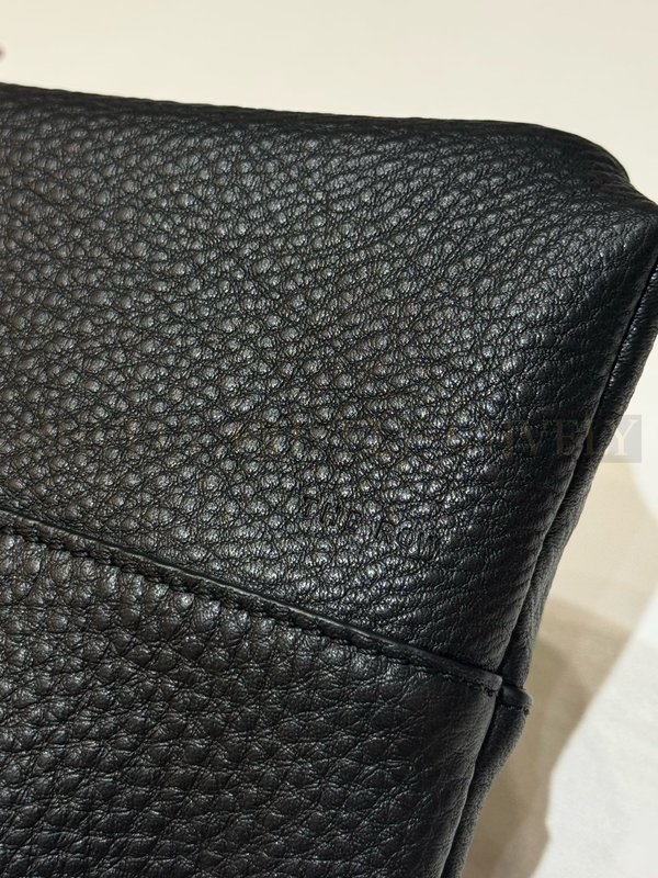 더로우 아이사 백