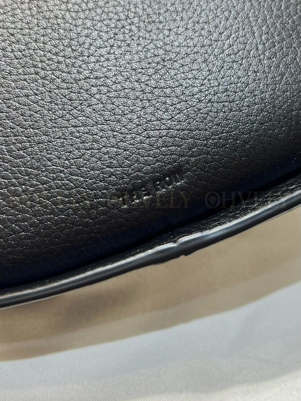 더로우 하프문 백