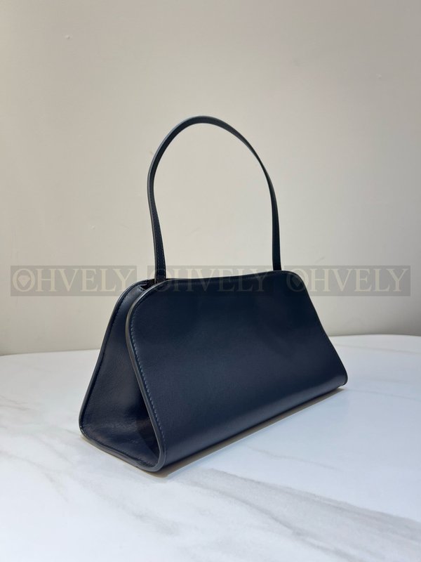 더로우 페기 레더백