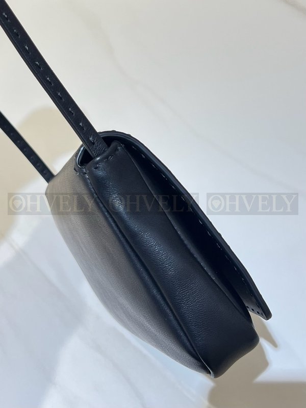 더로우 클레아 백