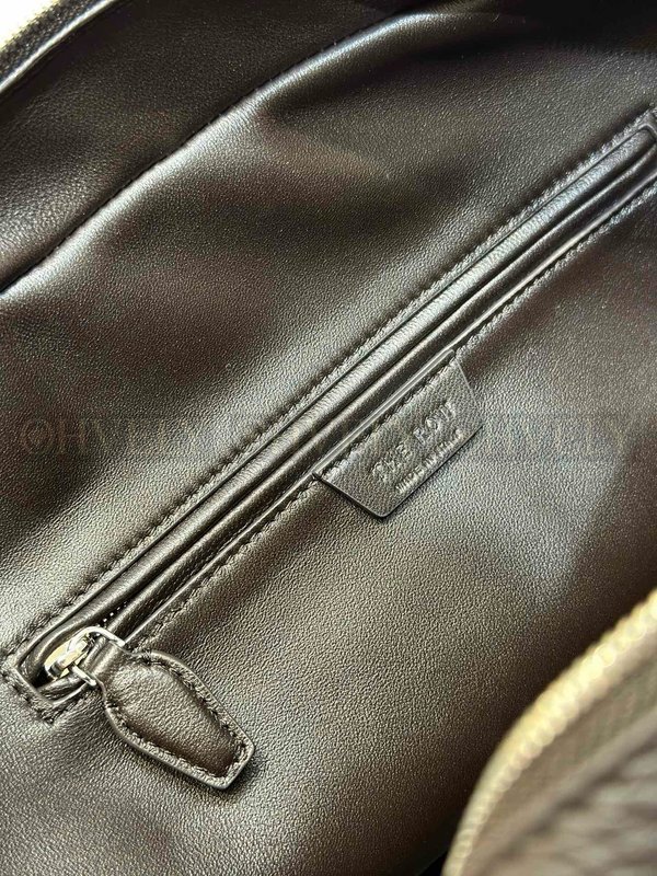 더로우 인디아 12 그레인레더백