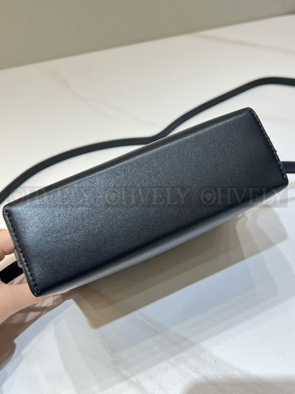 더로우 리젠트 레더 크로스바디백