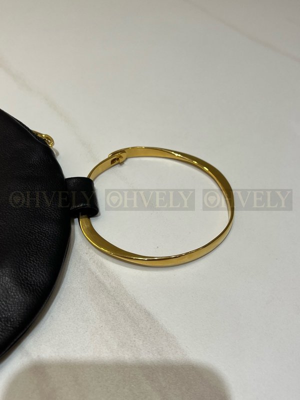 더로우 라은드 브레이슬릿 클러치 백