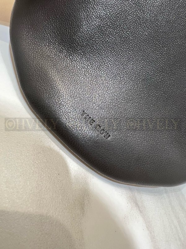 더로우 라은드 브레이슬릿 클러치 백