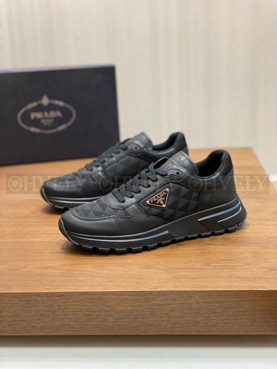 프라다 가죽 및 나일론 하이탑 스니커즈 블랙