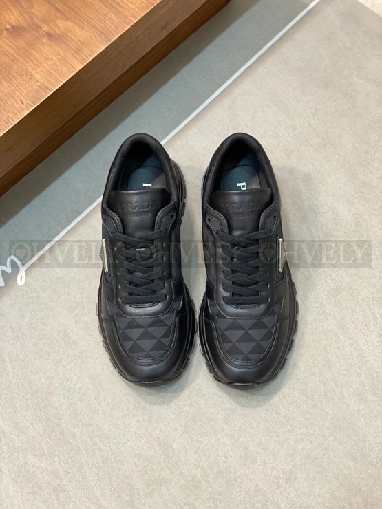 프라다 가죽 및 나일론 하이탑 스니커즈 블랙