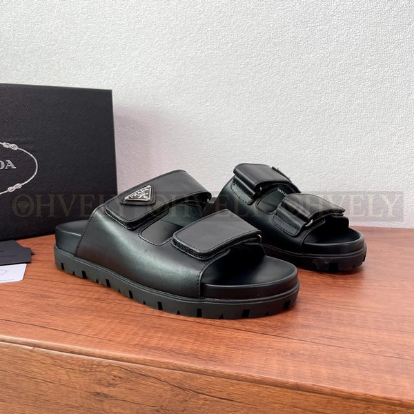 프라다 가죽 스트랩 샌들