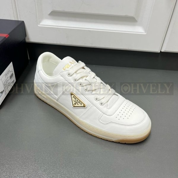 프라다 다운타운 나파 스니커즈 화이트 골드