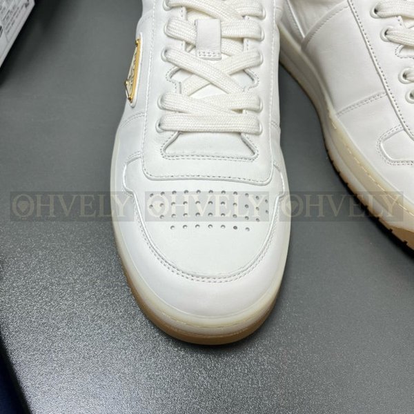 프라다 다운타운 나파 스니커즈 화이트 골드