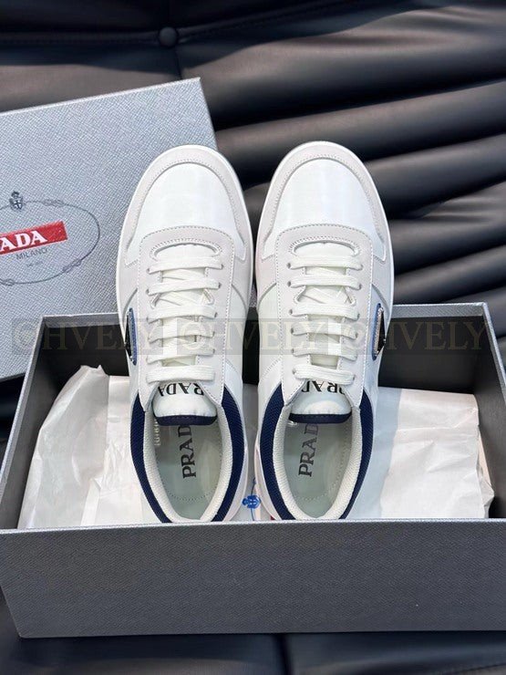 프라다 다운타운 리나일론 스니커즈 화이트 블루