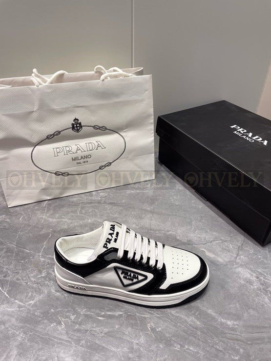 프라다 디스트릭트 스니커즈