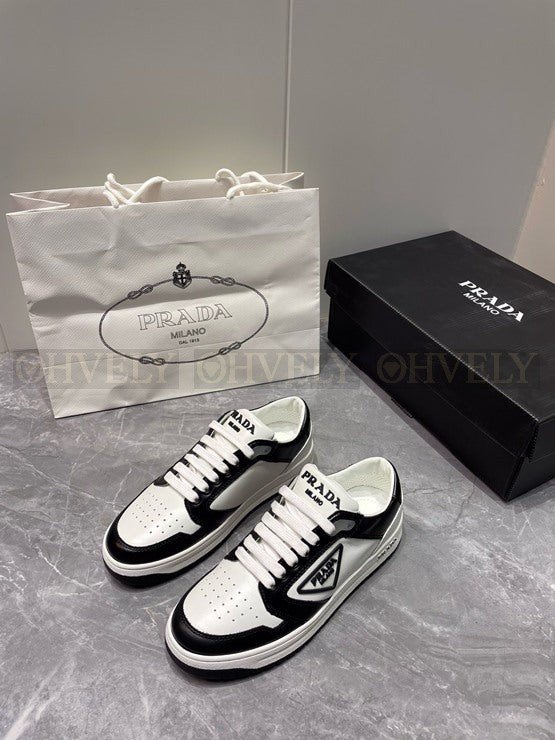 프라다 디스트릭트 스니커즈