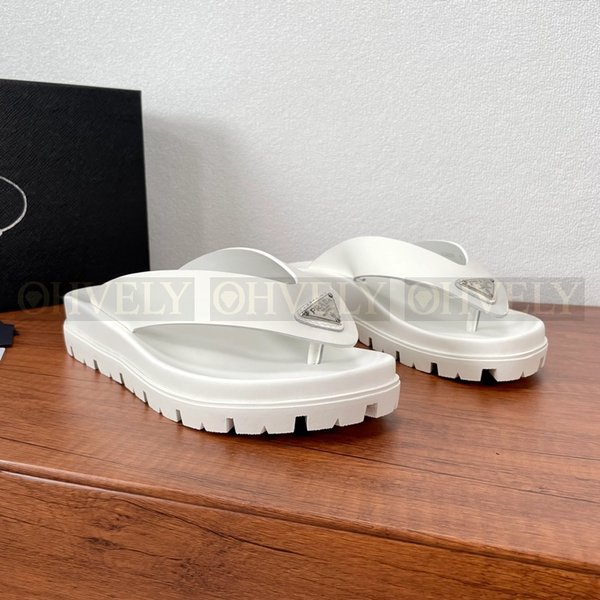 프라다 러버 샌들