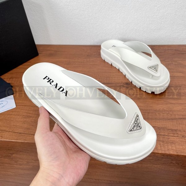 프라다 러버 샌들