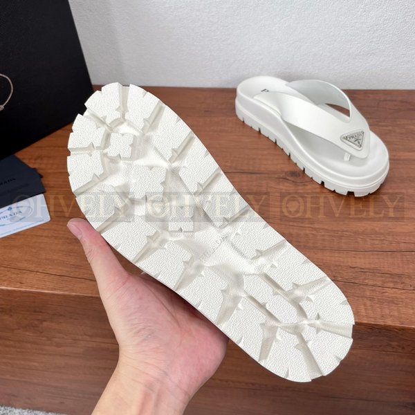 프라다 러버 샌들